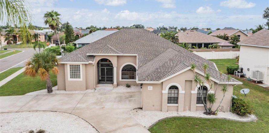 House in Apollo Beach, Florida 4 bedrooms, 192.12 sq.m. № 1904672