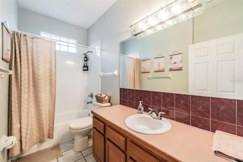 House in Apollo Beach, Florida 4 bedrooms, 192.12 sq.m. № 1904672 - photo 19