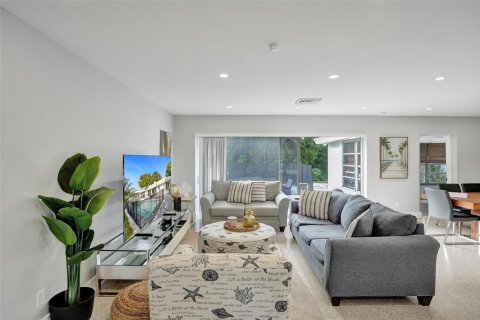 Villa ou maison à vendre à Lauderdale-by-the-Sea, Floride: 3 chambres, 141.12 m2 № 2261612 - photo 6