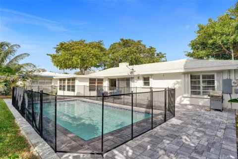 Villa ou maison à vendre à Lauderdale-by-the-Sea, Floride: 3 chambres, 141.12 m2 № 2261612 - photo 3
