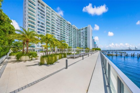 Condo in Miami Beach, Florida  № 1970543 - photo 14