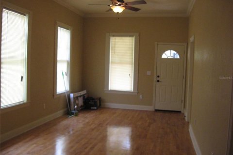 Immobilier commercial à louer à Tampa, Floride: 76.18 m2 № 943436 - photo 3