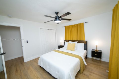 House in Dania Beach, Florida 3 bedrooms, 183.2 sq.m. № 1849117 - photo 30