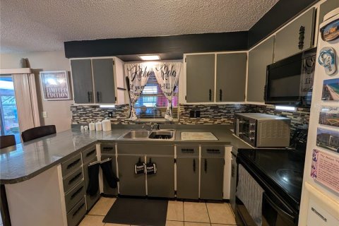 House in Citrus Springs, Florida 4 bedrooms, 132.29 sq.m. № 2237255 - photo 7