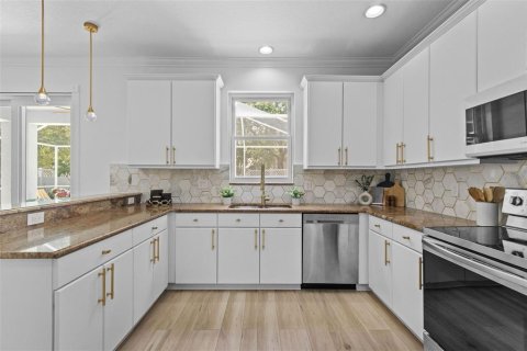 Villa ou maison à vendre à Tampa, Floride: 4 chambres, 272.2 m2 № 1690108 - photo 3