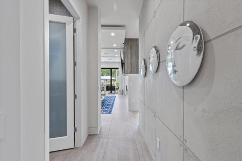 Купить виллу или дом в Тампа, Флорида 12 комнат, 673.54м2, № 2318938 - фото 28