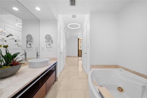 Copropriété à louer à Sunny Isles Beach, Floride: 1 chambre, 82.03 m2 № 2253495 - photo 18