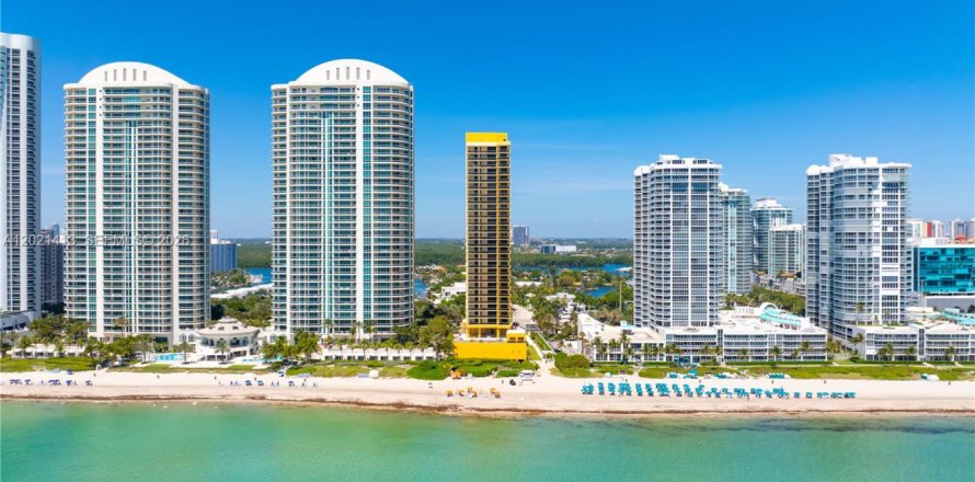 Condo à Sunny Isles Beach, Floride, 1 chambre  № 2253495
