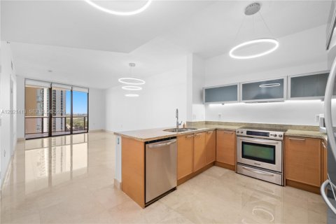 Copropriété à louer à Sunny Isles Beach, Floride: 1 chambre, 82.03 m2 № 2253495 - photo 10