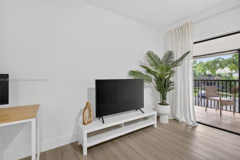 Condo in Deerfield Beach, Florida, 2 bedrooms  № 2038675 - photo 21