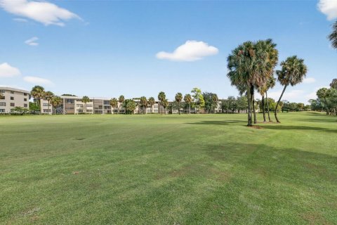 Condo in Deerfield Beach, Florida, 2 bedrooms  № 2038675 - photo 28