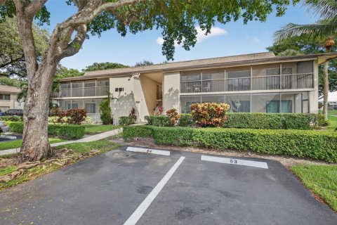 Condo in Deerfield Beach, Florida, 2 bedrooms  № 2038675 - photo 23