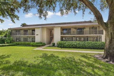 Condo in Deerfield Beach, Florida, 2 bedrooms  № 2038675 - photo 7