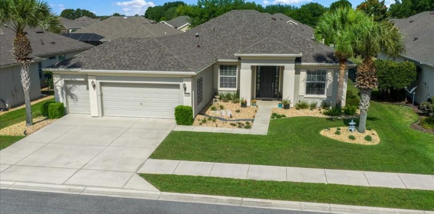 Casa en Ocala, Florida 3 dormitorios, 181.9 m2 № 2204450