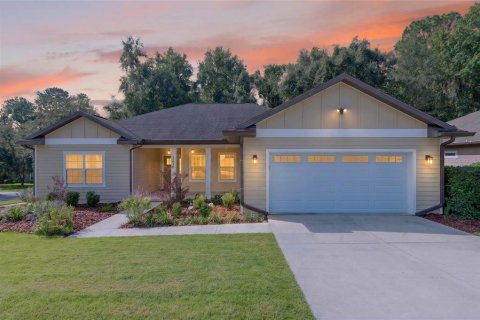 Casa en Gainesville, Florida 4 dormitorios, 170.29 m2 № 2369376