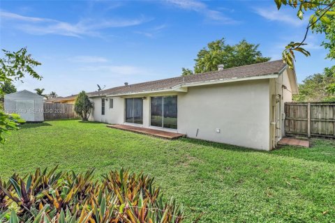 Villa ou maison à vendre à Miami, Floride: 4 chambres, 142.7 m2 № 2172464 - photo 24