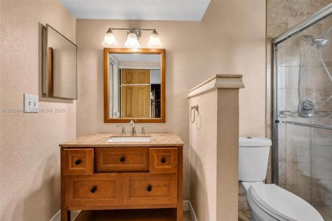 Villa ou maison à vendre à Miami, Floride: 4 chambres, 142.7 m2 № 2172464 - photo 17