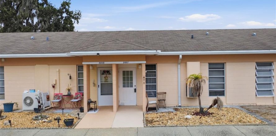 Condo in Lake Wales, Florida, 1 bedroom  № 2218083