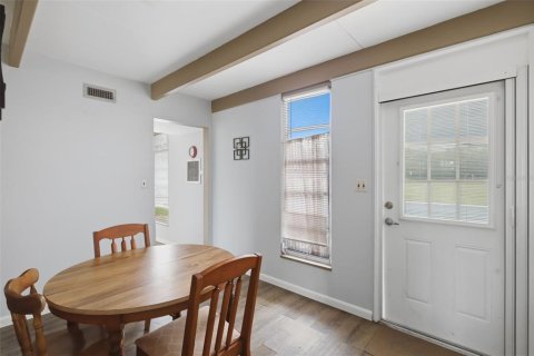 Condo in Lake Wales, Florida, 1 bedroom  № 2218083 - photo 6