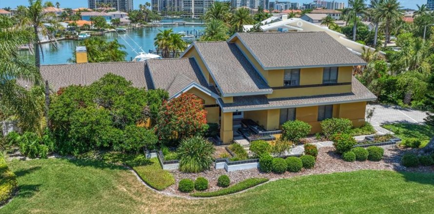 Villa ou maison à Belleair Beach, Floride 4 chambres, 293.94 m2 № 1906388