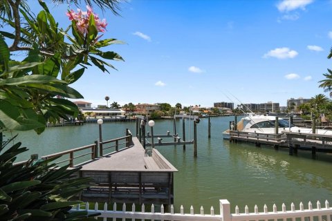 Villa ou maison à vendre à Belleair Beach, Floride: 4 chambres, 293.94 m2 № 1906388 - photo 27