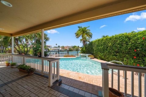 Villa ou maison à vendre à Belleair Beach, Floride: 4 chambres, 293.94 m2 № 1906388 - photo 25