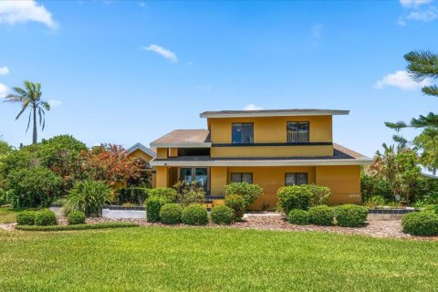 Villa ou maison à vendre à Belleair Beach, Floride: 4 chambres, 293.94 m2 № 1906388 - photo 4
