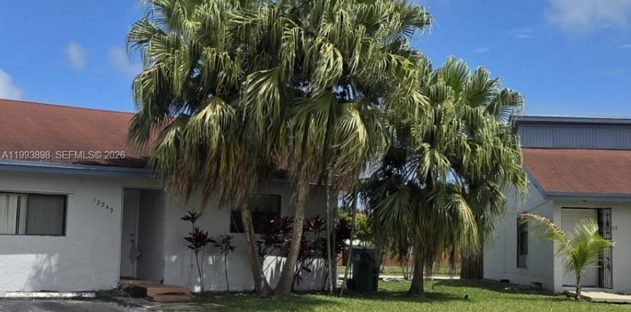 Таунхаус в Хомстед, Флорида 3 спальни, 89.56м2 № 2055642