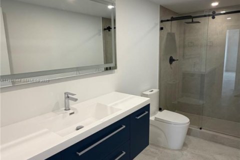 Condominio en venta en North Miami, Florida, 2 dormitorios, 181.16 m2 № 2066890 - foto 15