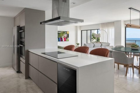 Condominio en venta en North Miami, Florida, 2 dormitorios, 181.16 m2 № 2066890 - foto 5