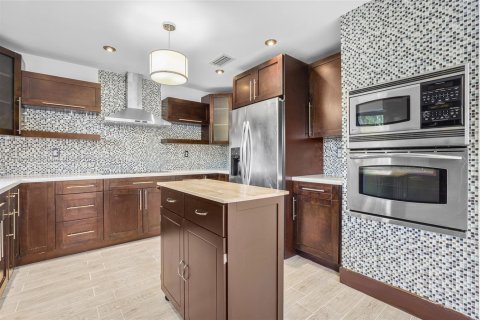 Casa en alquiler en Miami, Florida, 4 dormitorios, 131.27 m2 № 1954376 - foto 11