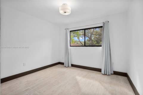 Casa en alquiler en Miami, Florida, 4 dormitorios, 131.27 m2 № 1954376 - foto 20