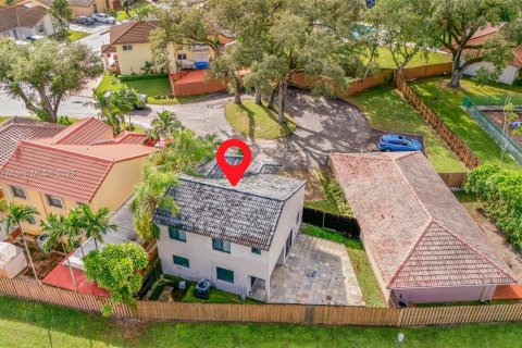 Casa en alquiler en Miami, Florida, 4 dormitorios, 131.27 m2 № 1954376 - foto 30