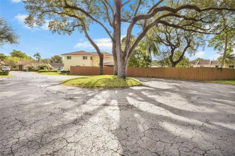 Casa en alquiler en Miami, Florida, 4 dormitorios, 131.27 m2 № 1954376 - foto 23