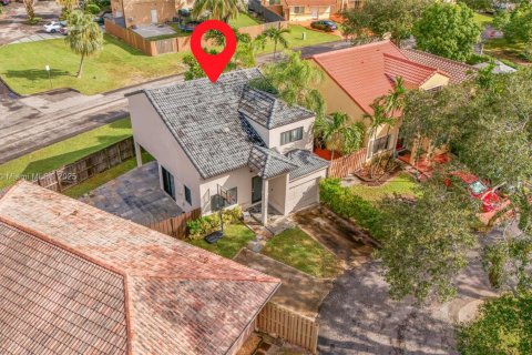 Casa en alquiler en Miami, Florida, 4 dormitorios, 131.27 m2 № 1954376 - foto 27