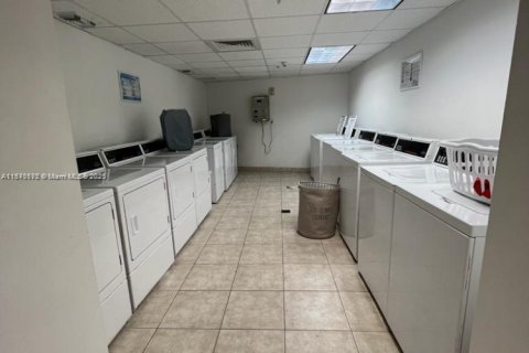 Купить кондоминиум в Майами, Флорида 46.73м2, № 1692775 - фото 24