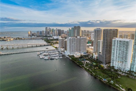 Купить кондоминиум в Майами, Флорида 46.73м2, № 1692775 - фото 7