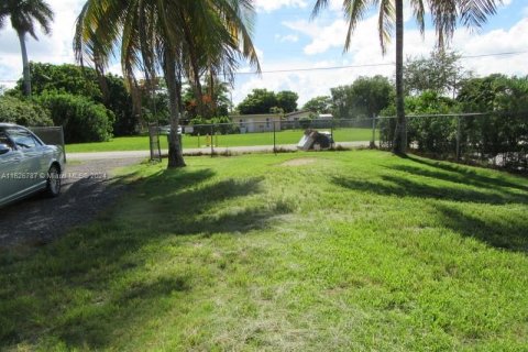 House in Homestead, Florida 1 bedroom, 76.55 sq.m. № 1281048 - photo 20