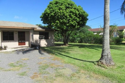 House in Homestead, Florida 1 bedroom, 76.55 sq.m. № 1281048 - photo 23