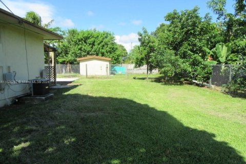 House in Homestead, Florida 1 bedroom, 76.55 sq.m. № 1281048 - photo 30