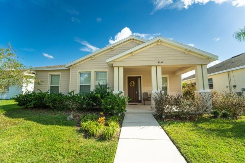 Villa ou maison à Kissimmee, Floride 4 chambres, 162.02 m2 № 2354876