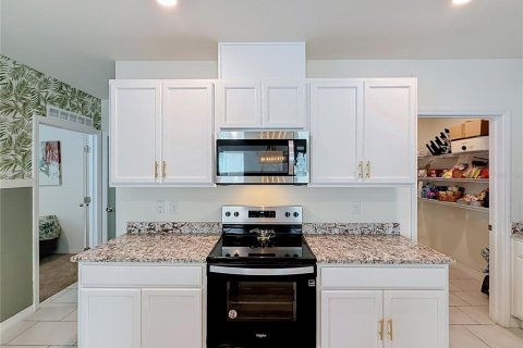 Villa ou maison à vendre à Umatilla, Floride: 5 chambres, 228.26 m2 № 2406582 - photo 12