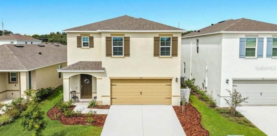 Villa ou maison à Umatilla, Floride 5 chambres, 228.26 m2 № 2406582