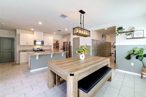 Villa ou maison à vendre à Umatilla, Floride: 5 chambres, 228.26 m2 № 2406582 - photo 8