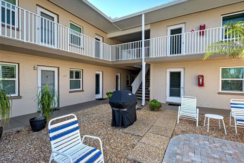 Condo in Venice, Florida, 2 bedrooms  № 1894988 - photo 7