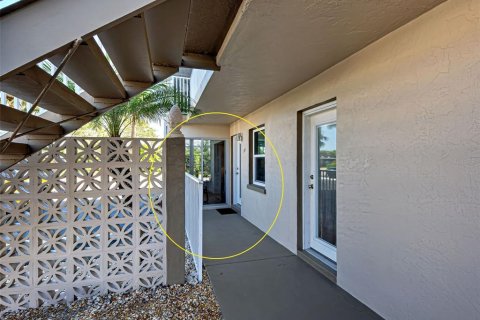 Condo in Venice, Florida, 2 bedrooms  № 1894988 - photo 8