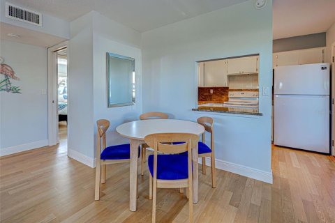 Condo in Venice, Florida, 2 bedrooms  № 1894988 - photo 20