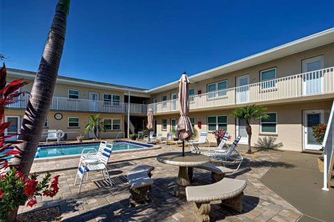 Condo in Venice, Florida, 2 bedrooms  № 1894988 - photo 6
