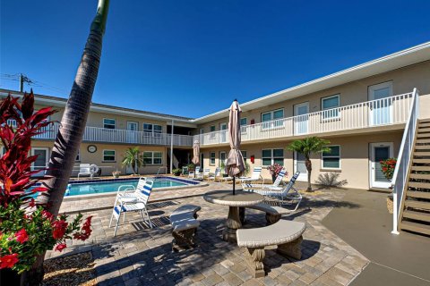 Condo in Venice, Florida, 2 bedrooms  № 1894988 - photo 5