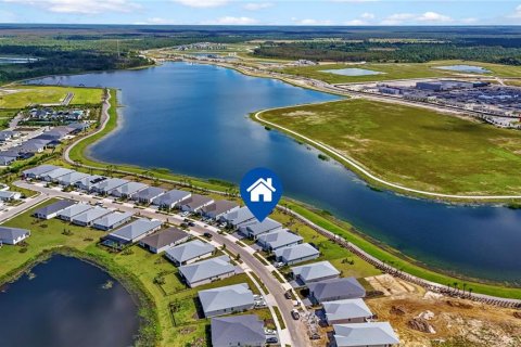 Villa ou maison à vendre à Punta Gorda, Floride: 4 chambres, 229.65 m2 № 2431847 - photo 3